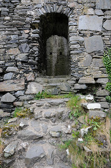 Steps to the South-East Range