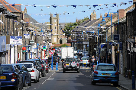 Looking Along Queen Street Towards the War Memorial