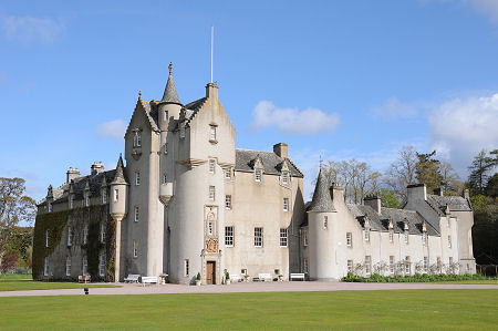 Ballindalloch Castle