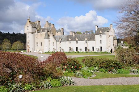 Ballindalloch Castle from the Rockery