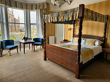 Four Poster Room