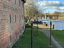 The Centre and the River Nith