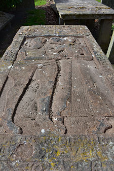 Marker Depicting a Couple