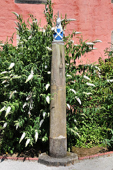 Mercat Cross