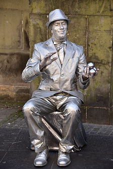 Living Statue