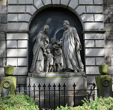 Memorial to Rev David Dickson