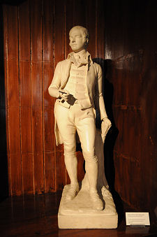 Statue of Burns