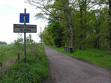 Track to Meikle Cossans