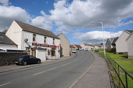 Approaching Kinglassie from the West