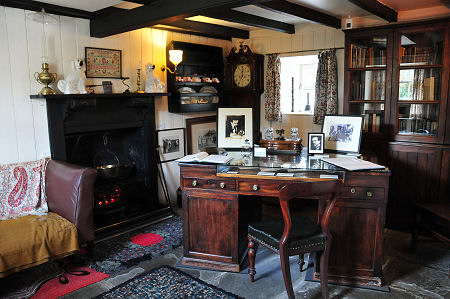 J.M. Barrie's Writing Desk in the Exhibition Room