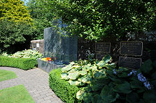 Side View of the Memorial