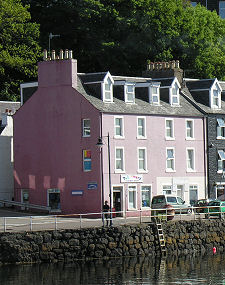 Tobermory Corner Shop