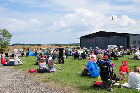 A Comfortable and Enjoyable Way to Watch an Air Display