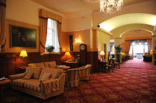 Entrance Lobby and Lounge Area