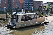 Ferry on the Renfrew Side
