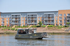 Turning in the Clyde