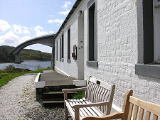 Lighthouse Cottage and Skye Bridge