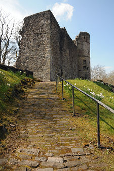 Approaching from the NE